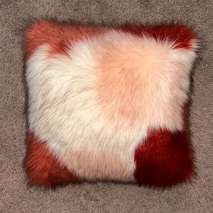 FLUFFY ACCENT PILLOW